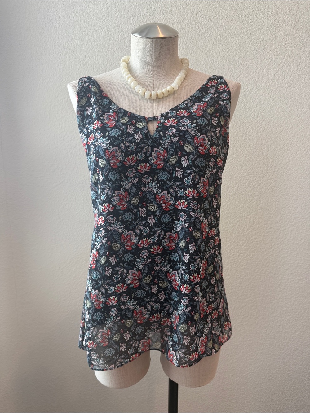 CAbi Navy Top and skirt set with rust, white and pink flowers. - Picture 4 of 16